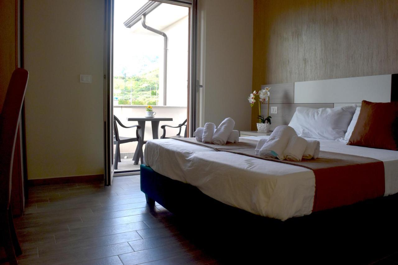 B & B Vilenia Сан-Никола-Арчелла Экстерьер фото
